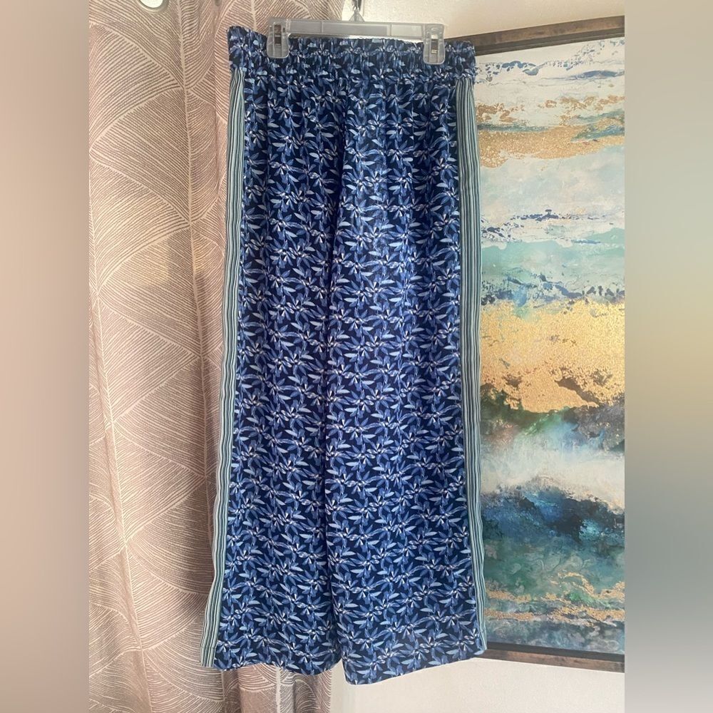 Max studio straight blue pants with flowers size small